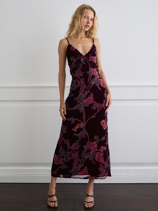 Motel Rocks Dresses & Skirts - Motel Rocks Yamira Maxi Dress in Floral Devore Burgundy Size XSXS